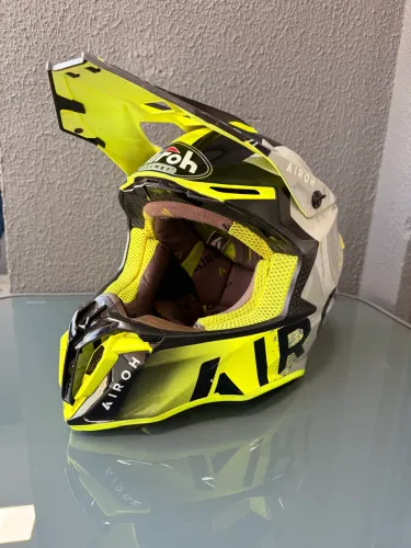 Capacete de trilha/motocross Ayroh 