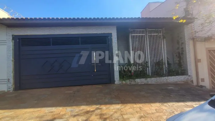 Venda de Casas / Padrão na cidade de Ribeirão Preto