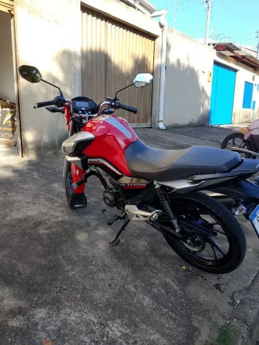 Moto excelente estado de conservação zera
