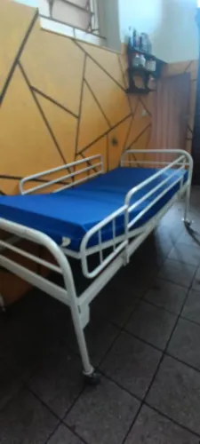 Cama hospitalar 2 manivelas com colchão