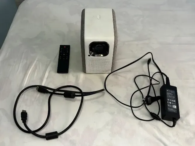 Projetor Touyinger H6 Full HD + Controle + HDMI - Funcionando Perfeitamente
