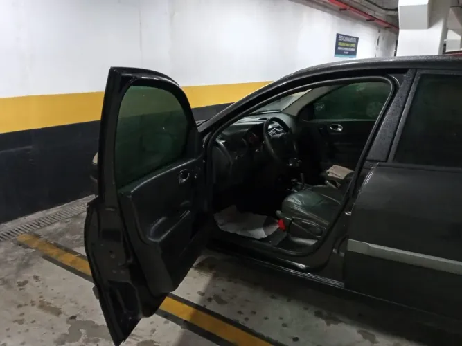 Renault Megane Sedan Dynamique 2.0 16V Aut. 2008