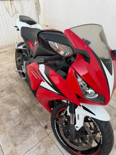 Vd Cbr 1000 com abs 42 mil km