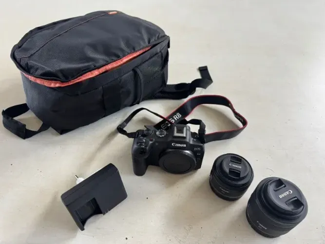 Câmera Canon R-8 EOS Mirrorless - Kit Completo (Usada 5 vezes)