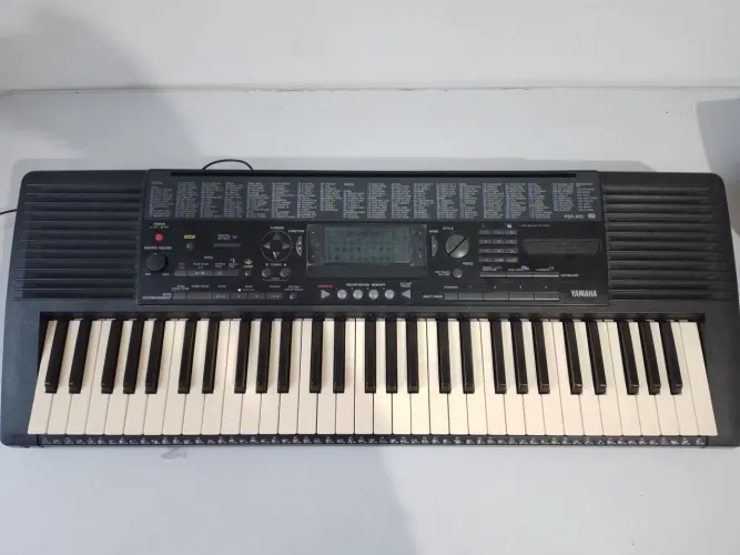 Teclado Yamaha PSR - 420 (ACEITO TROCA)