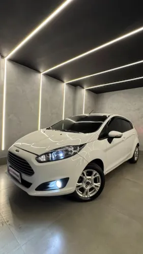 Ford Fiesta SEL 1.6 16V Flex Mec. 5P 2017