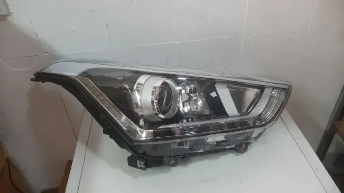 Farol Hyundai Creta 2017 A 2021 Com Led Lado Direito