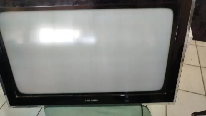 Samsung 32" LED LN32D550 - Para Retirada de Peças