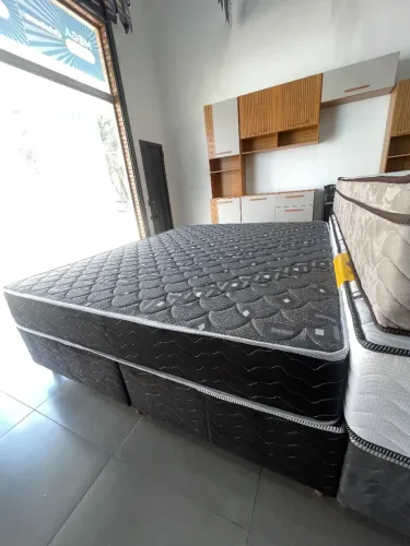 Cama Queen ipê molas ensacadas individualmente 