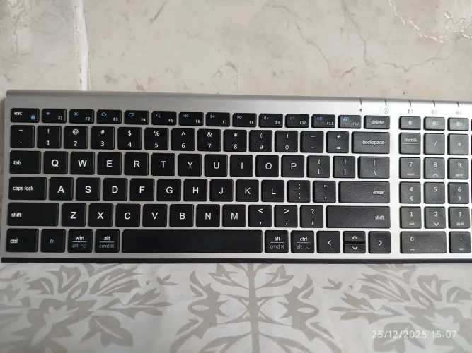 iClever Multi-Device Ultra Slim Rechargeable Wireless Keyboard