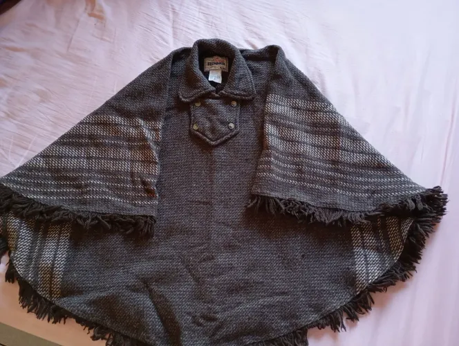 Poncho Gaúcho infantil de lã de ovelha, tamanho G. Marca Ives Renner Original 