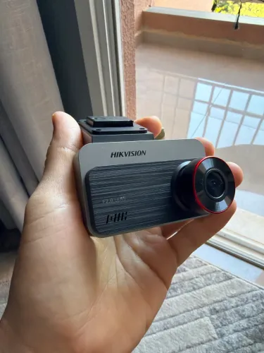 Dashcam Hikvision C200 - câmera para carro 