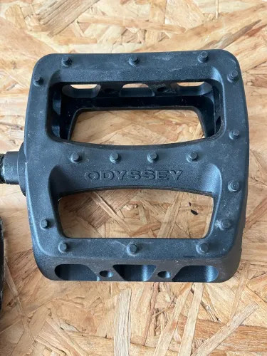 Pedais odyssey twisted pretos BMX