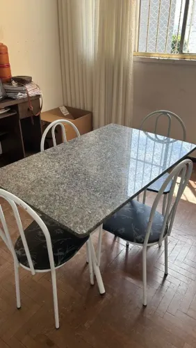 Mesa Granito + 4 cadeiras Nova