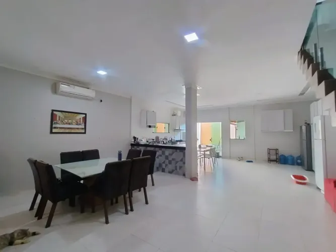 ALUGO OU VENDO LINDA CASA DE 3 SUÍTES COM ENERGIA SOLAR NO RES. AMETISTA