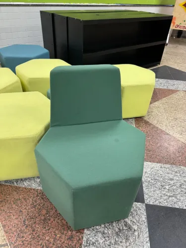 Puff Hexagonal com Encosto