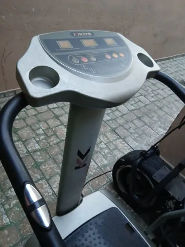 Plataforma vibratória Kikos P240Ixc