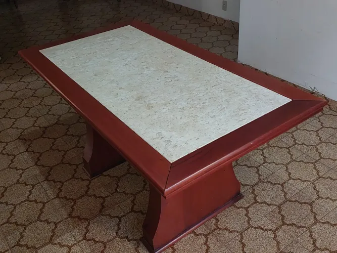 Mesa de Jantar 6 lugares. Madeira + Pedra Travertino
