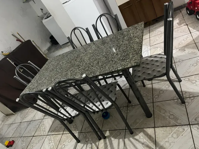 Mesa 6 lugares tampo de granito 