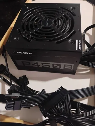 Fonte Gigabyte P450B 450W 80 Plus Bronze