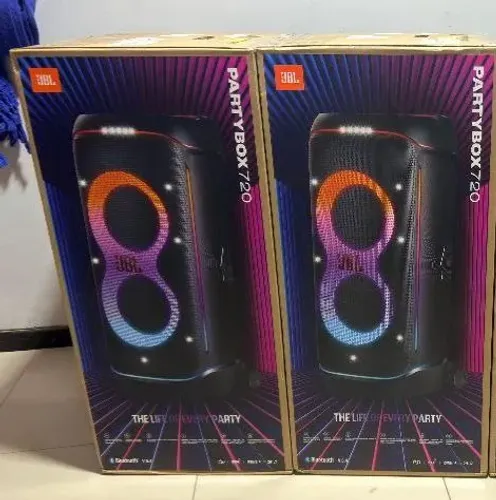 Caixa de Som JBL PartyBox 720 800W Bluetooth USB IPX4 Preta C/NFe