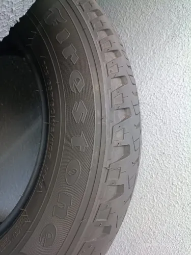 Pneu firestone carga