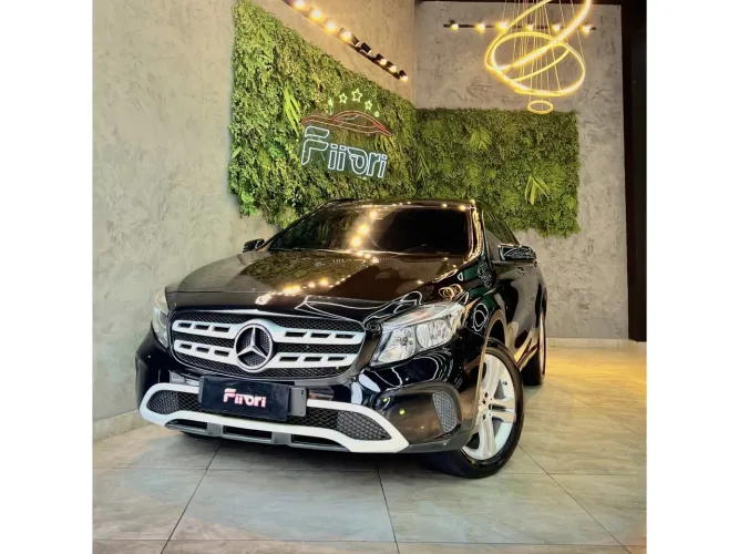Mercedes-Benz GLA 200 Vis. Black ED. 1.6 TB 16V Aut. 2018
