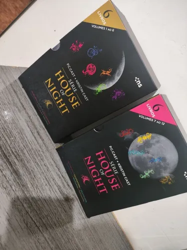 Box de Livros Saga House of Night comprado na amazon por R$150,00