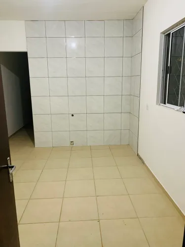 Casa para casal. Colégio agrícola próx. Centro 1,5 km/Lot. Guimbala.