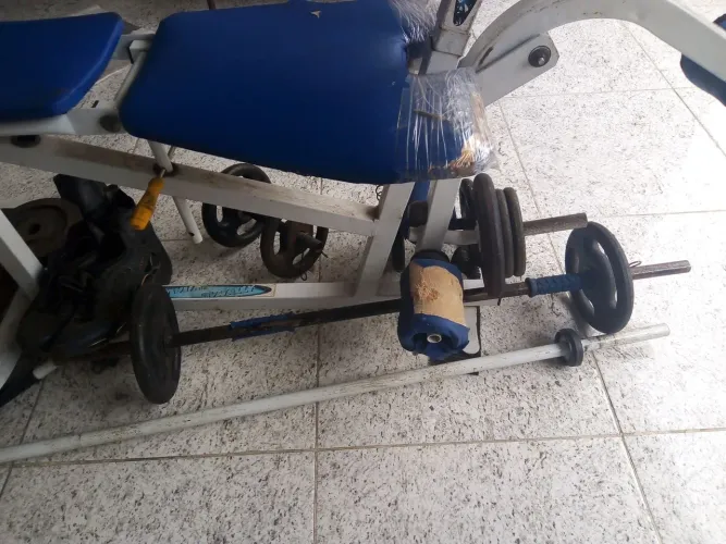 Equipamento de musculação