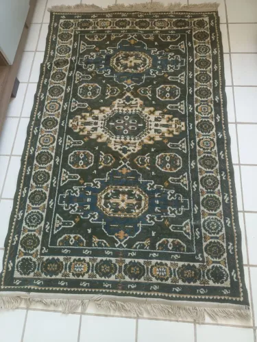 Vende se lindo tapete