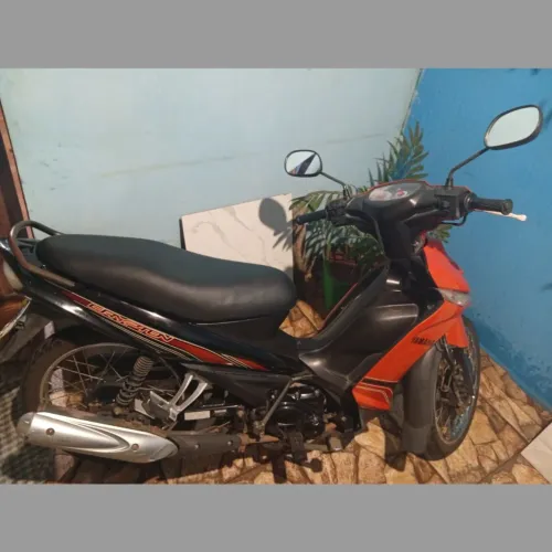 Moto Yamaha Crypton 