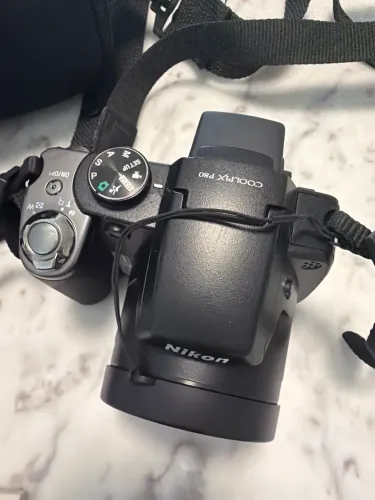 Camera Nikon Coolpix P80 com defeito 