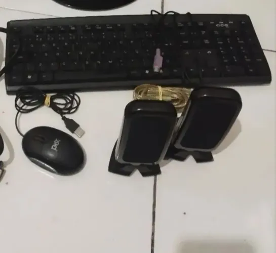 Teclado/Caixa de som