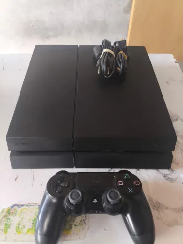 PS4 fat modelo 1215 1 terabyte moledo bloqueado controle original 