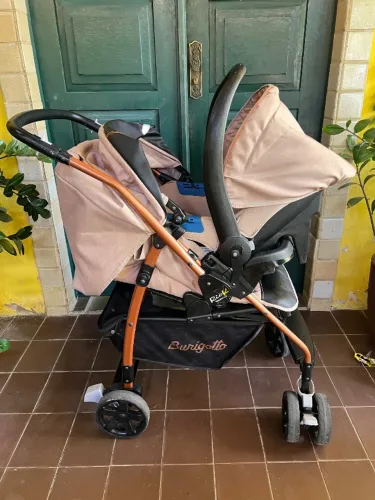 Carrinho de Bebe Burigotto Rio K com Bebe Conforto