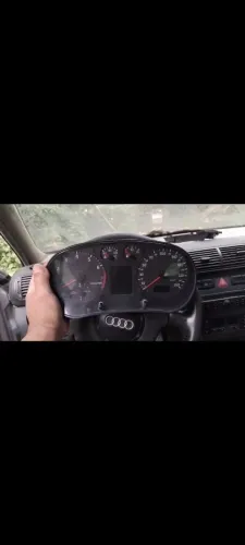 Painel de instrumento completo para Audi A3 1.8 Aspirada..original em perfeito estado 