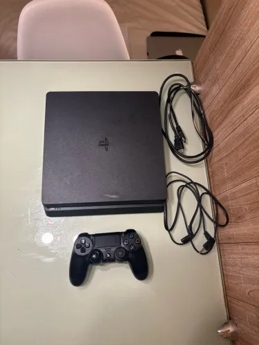 PS4 Slim