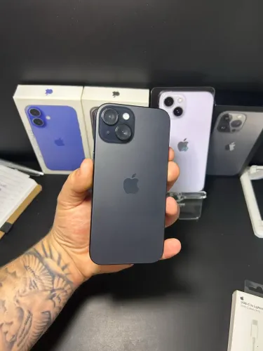 iPhone 15 128GB Seminovo