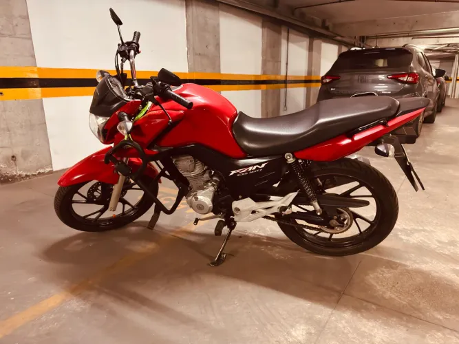Fam 160 ano 2023 vendo ou troco