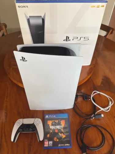 PlayStation 5 Com Leitor + Call Of Duty Black Ops 4
