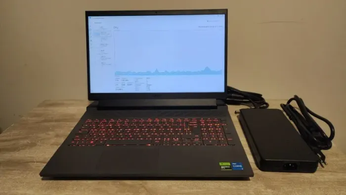 Notebook Dell G15 5530, RTX 3050 6GB, FHD 120Hz, 16GB DDR5, 2 NVMEs