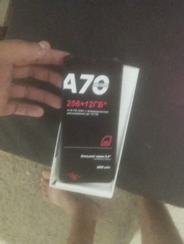 Vendo celular na caixa 