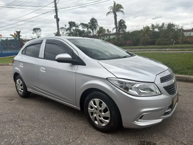 Chevrolet Onix JOY Hatch 1.0 8V Flex Mec. 4P 2018