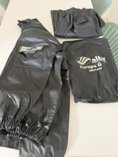 Capa de chuva Alba + bota impermeável 