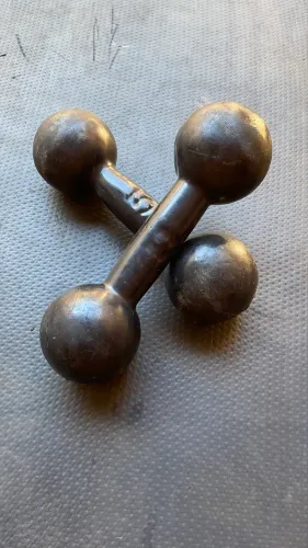 Par de Halteres Emborrachados 5 kg - Resistentes e Prontos para Uso