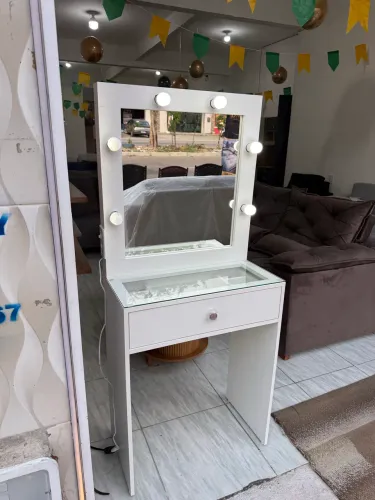 Penteadeira nova 1 gaveta disponível