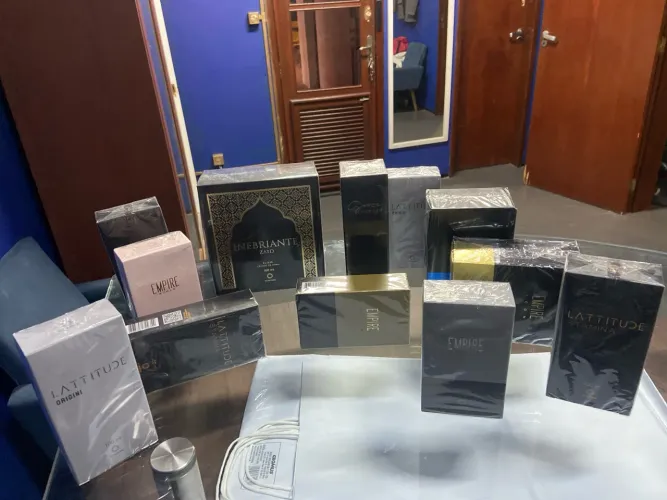 Perfumes hinode novos na caixa