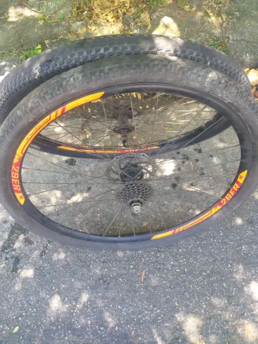 Vendo uma roda dianteira  aro 29
