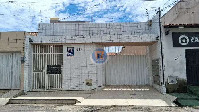 Locação de Apartamentos / Padrão na cidade de Fortaleza